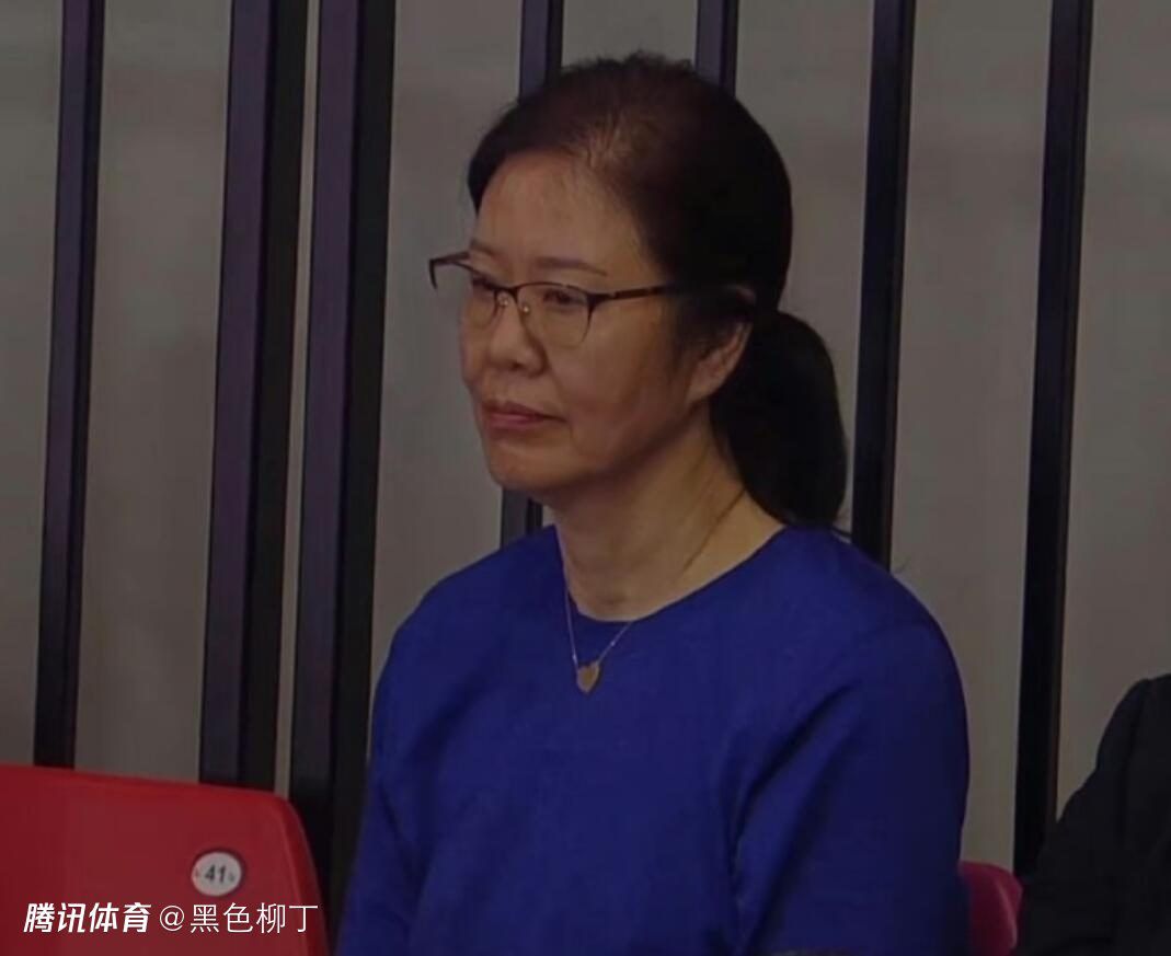 《乳色吐息》在线观看01